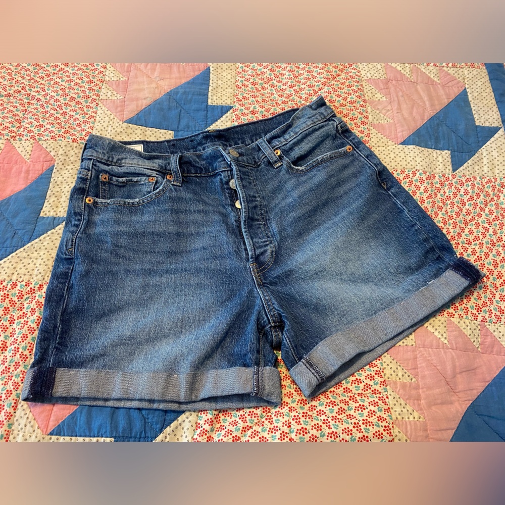 Gap shorts